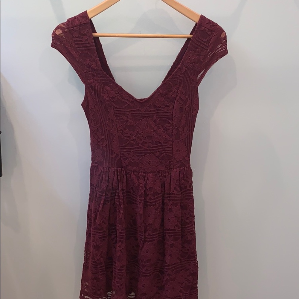 Lace hollister dress
